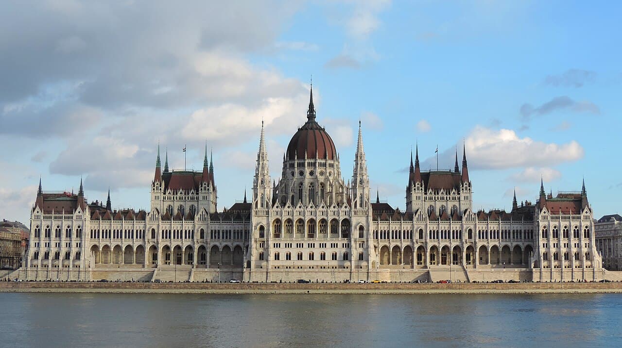 Danube Evening Cruise — Day Trips in Budapest
