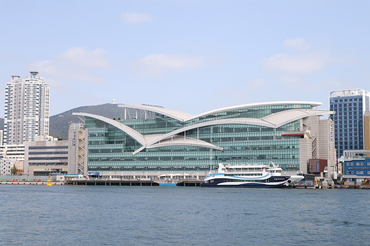 Jagalchi Market Seafood Tour — Food & Drink in Busan
