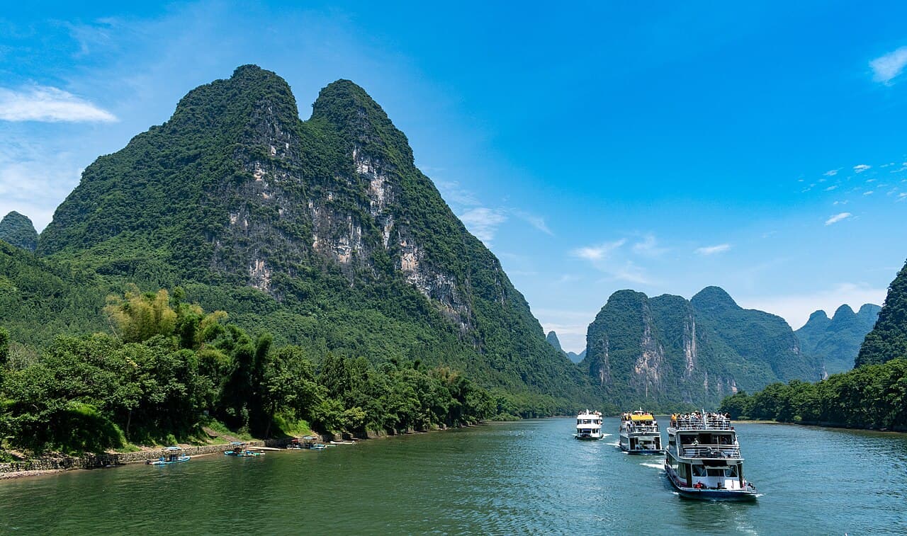 Li River Cruise to Yangshuo — Day Trips in Guilin