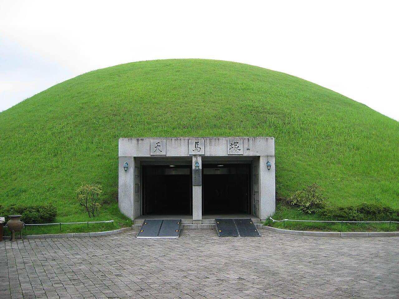Silla Tombs & Cheomseongdae Bike Tour — Outdoor & Adventure in Gyeongju