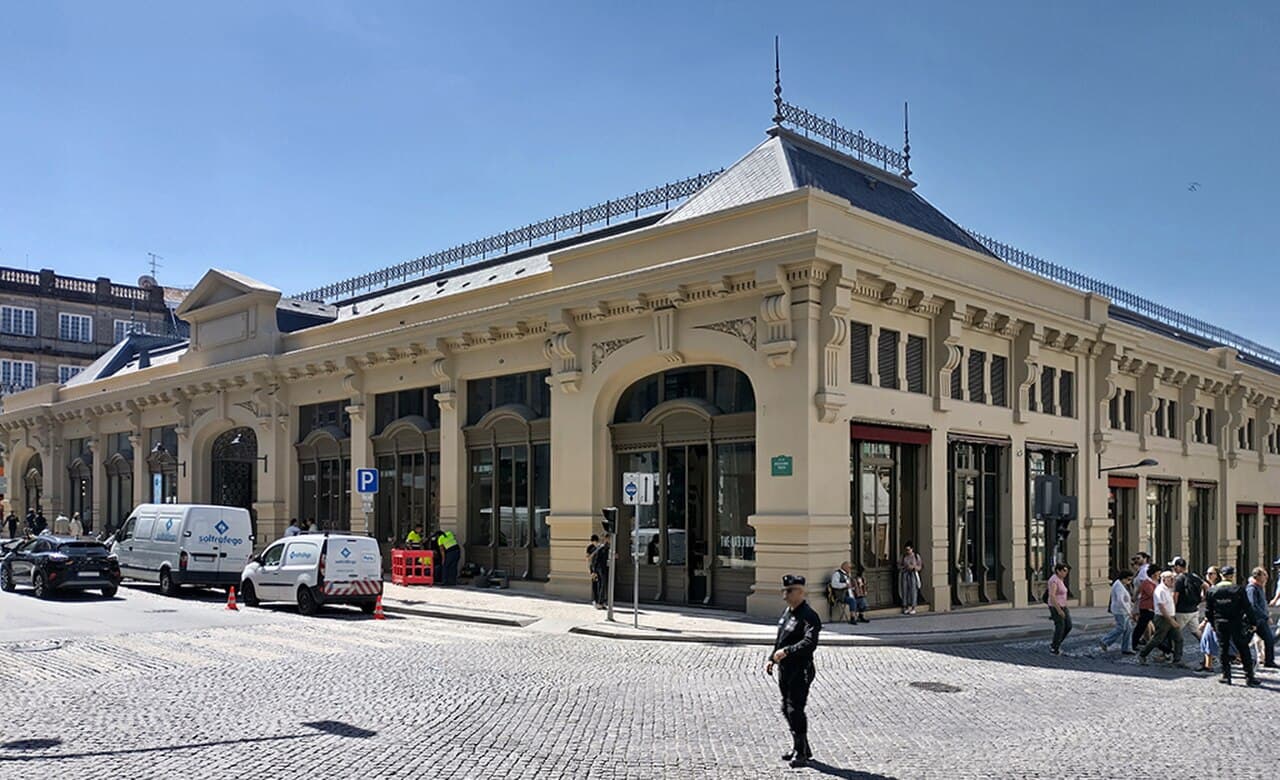 Porto Food & Francesinha Tour — Food & Drink in Porto
