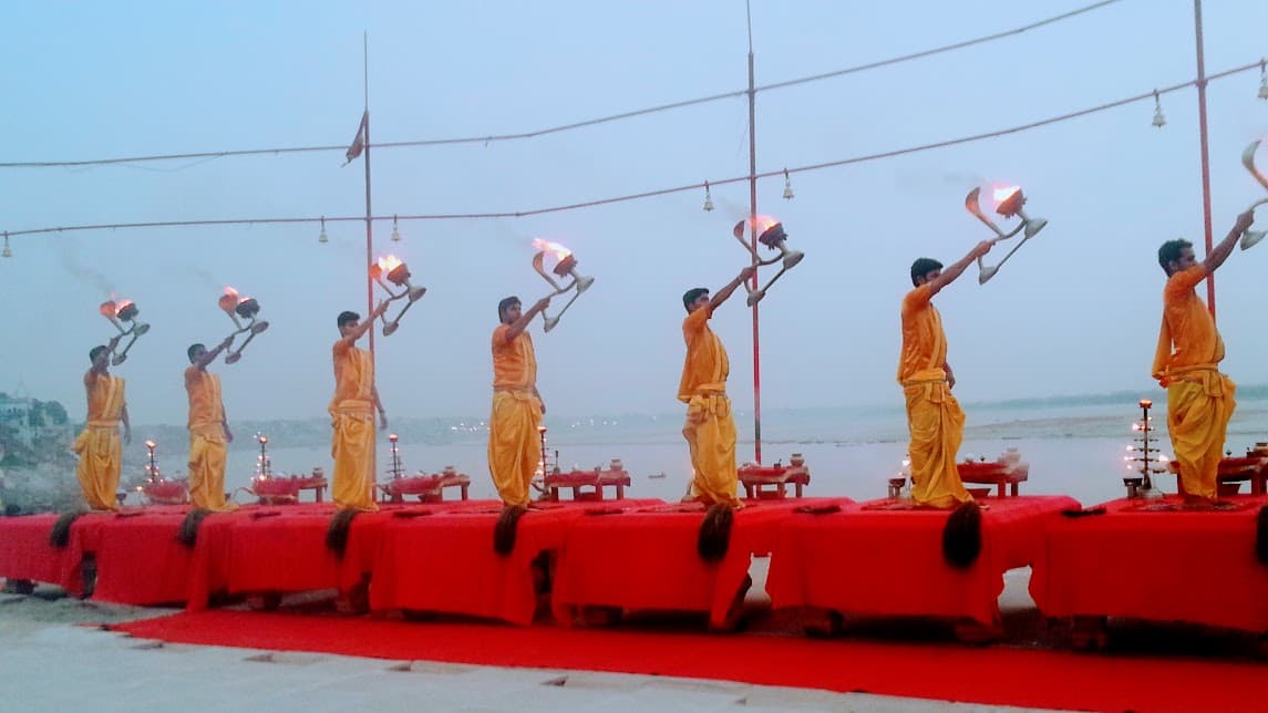 Sunrise Rowboat & Ghats Tour β Outdoor & Adventure in Varanasi