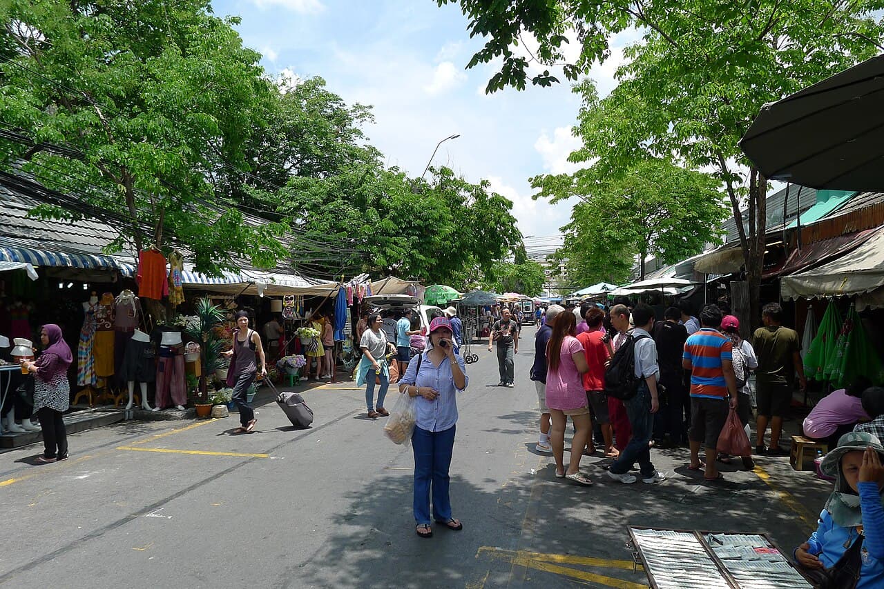 Chatuchak Park & Or Tor Kor β Nature in Bangkok