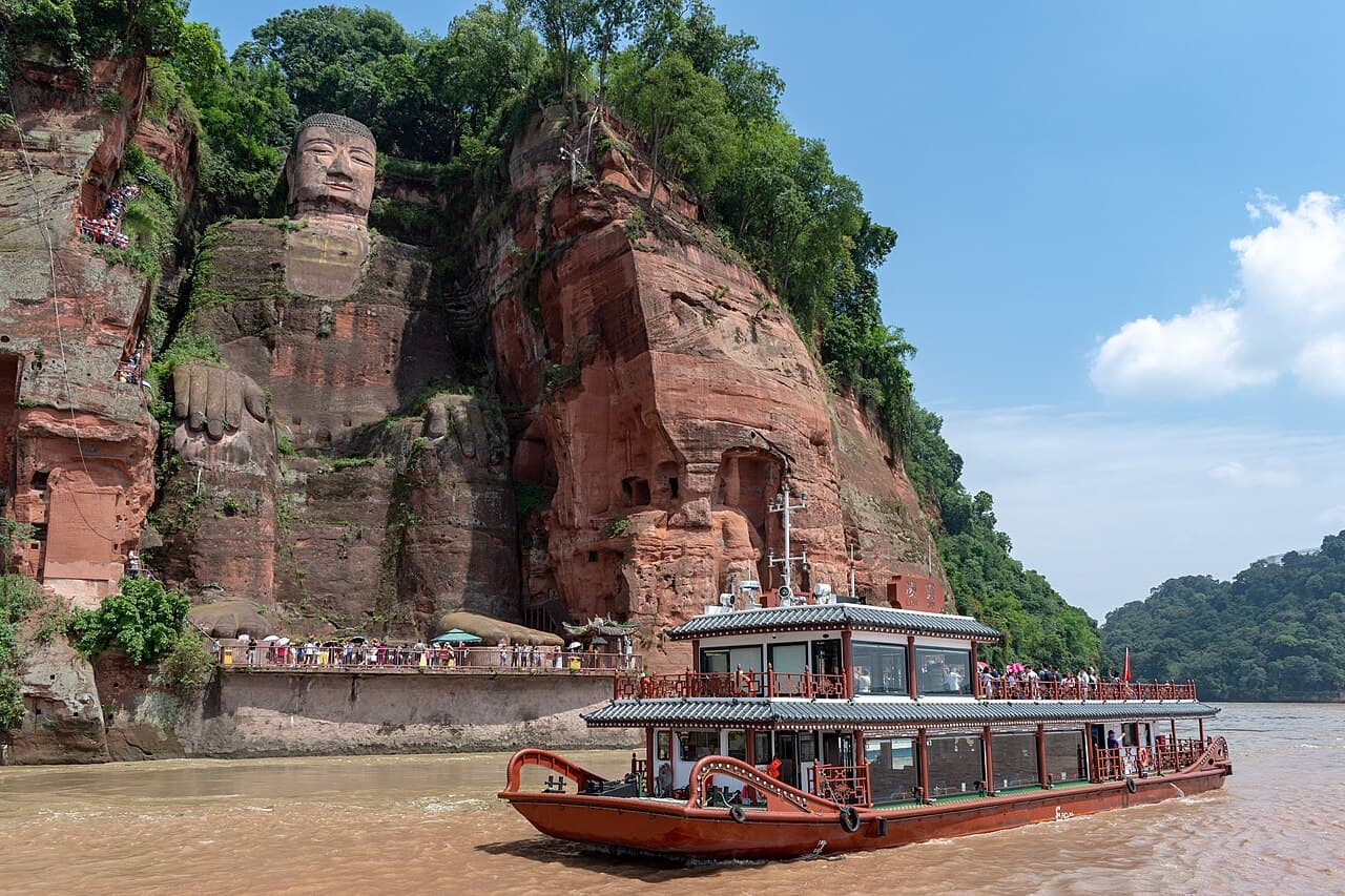 Leshan Giant Buddha Day Trip β Culture in Chengdu