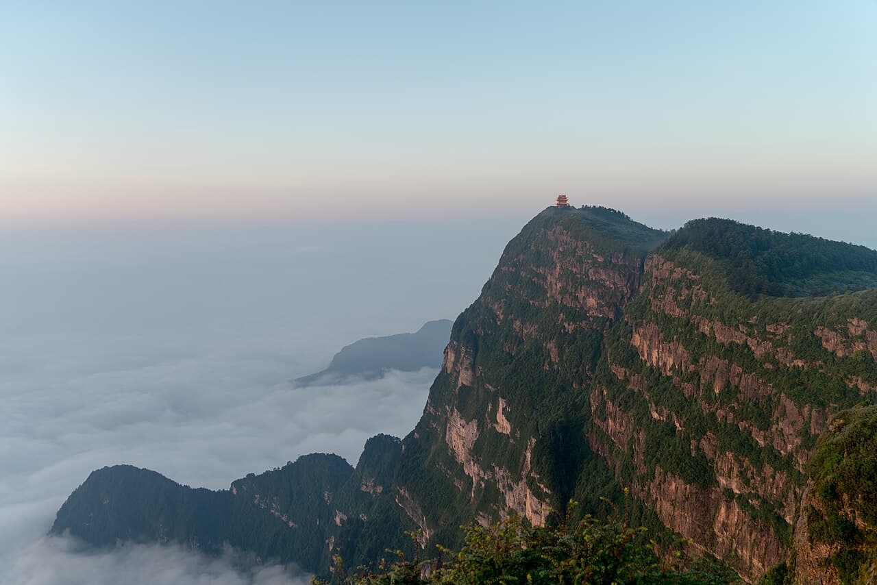 Mount Emei Day Trip from Chengdu β Nature in Chengdu