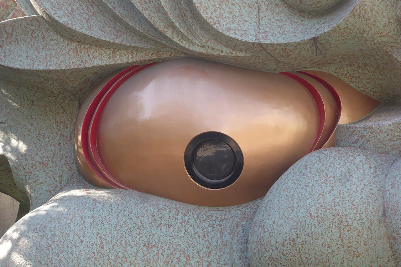 Namba Yasaka Shrine — Culture in Osaka